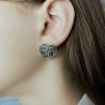 Серьги с серебрением в форм узора