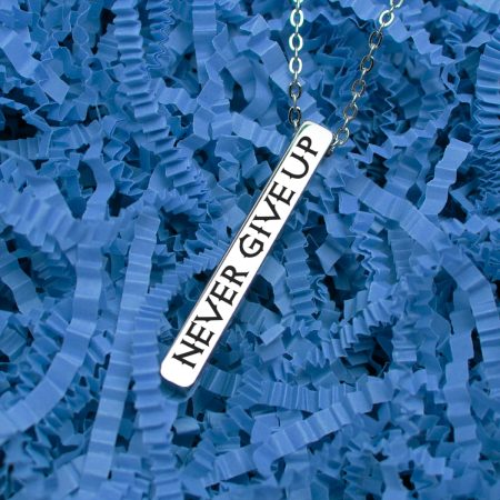 Never Give Up (Eng) - кулон прямоугольный брусок